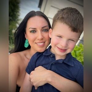 Meet your Posher, Elisha